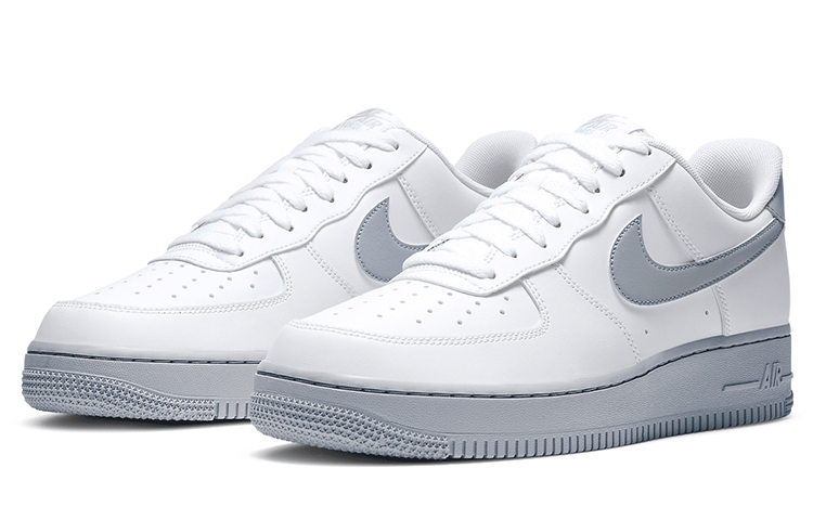 Мужские кеды Nike Air Force 1 07 "Wolf Grey" (серо-белый) — фото 3