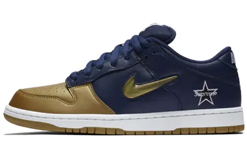 Nike X Supreme Sb Dunk Low Qs 'Metallic Gold'
