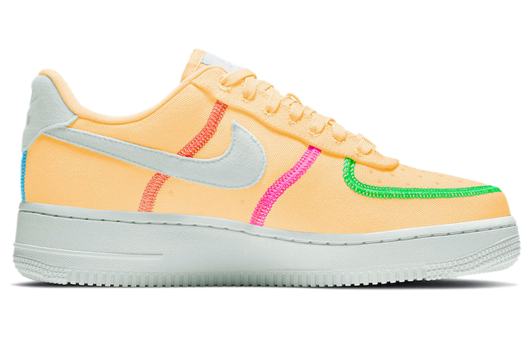 Женские кроссовки Nike Air Force 1 '07 LX (белыйоранжевый) — фото 2