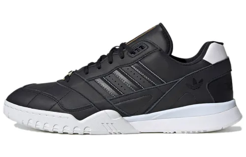 Adidas A.R Trainer Core Black White