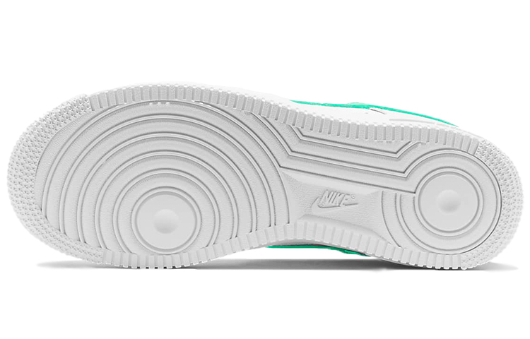 Женские кроссовки Nike Air Force 1 07 (бело-зеленые) — фото 4
