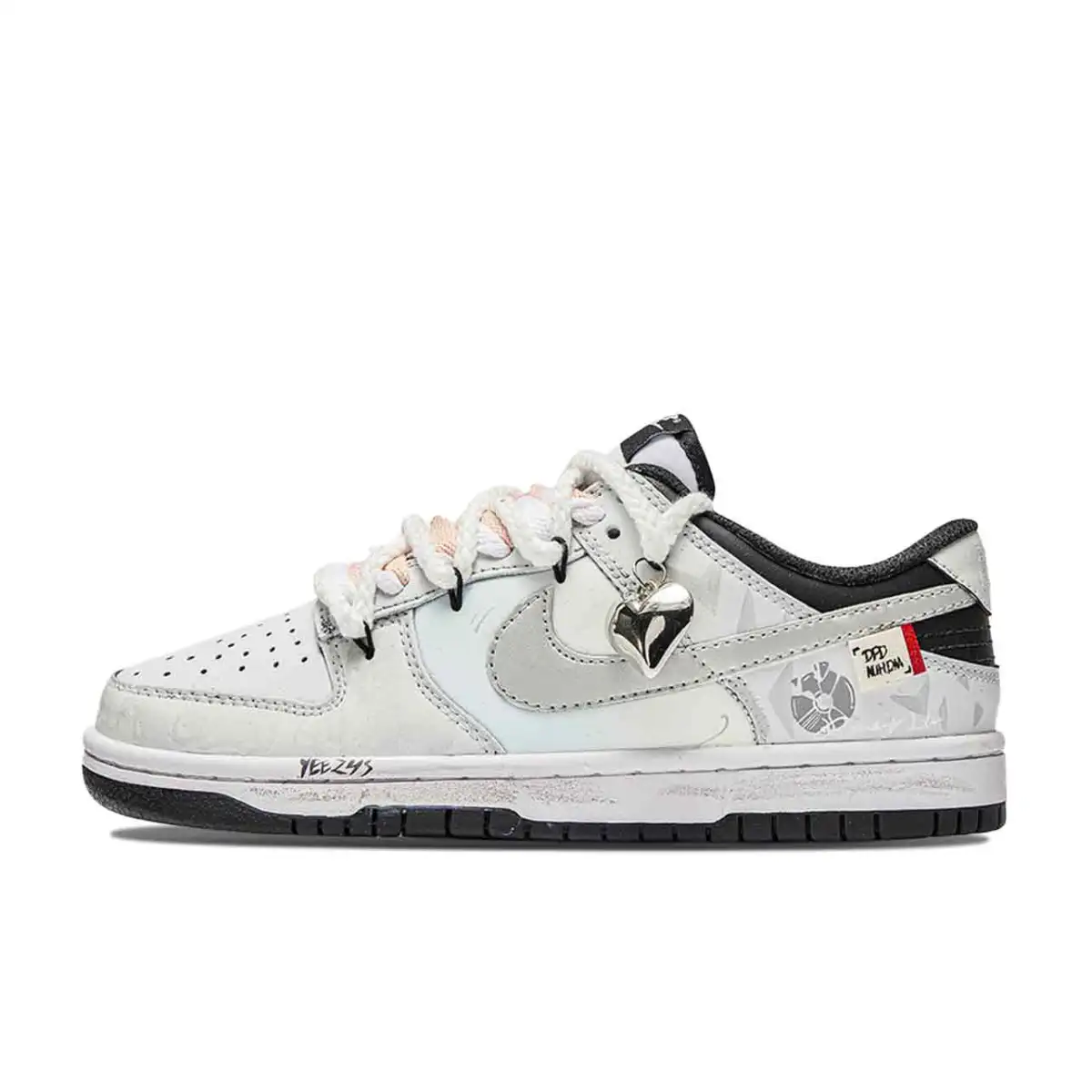 Nike Dunk Freedom Panda, Distressed Heart Wheel Abrasion Resistant Lightweight Low top Skateboard Shoes Unisex