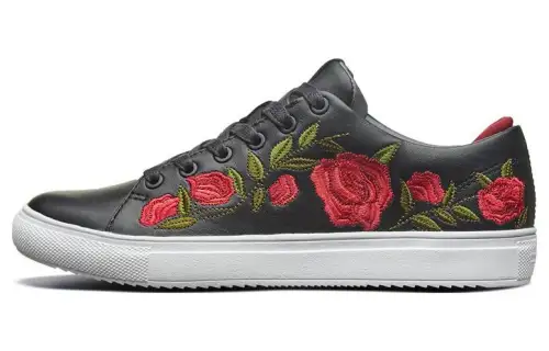 Skechers MARK NASON RAZOR Low top Skateboard Shoes Women's Black Red
