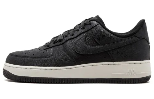 Nike Air Force 1 07 Premium Essential Fashion Coverage Slip Resistant Low top Skateboard Shoes Women's Black White