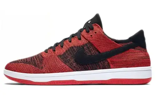 Nike Dunk Low Flyknit Bred