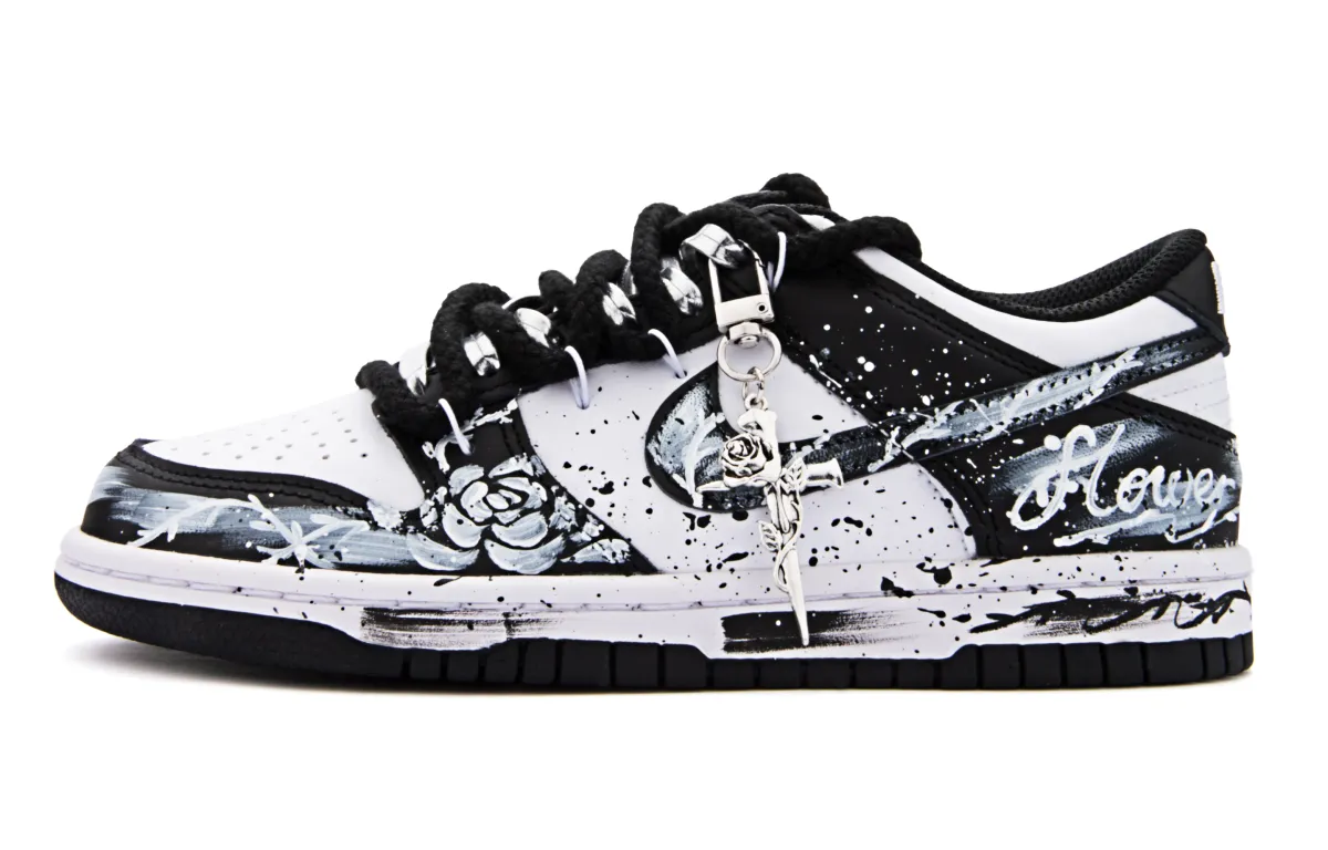 Nike Dunk Abrasion Resistant Breathable Abrasion Resistant Breathable Low top Skateboard Shoes Unisex Black White