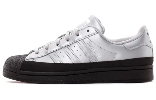 Superstar Wmns Adidas Originals 'Silver Metallic Black' Women's