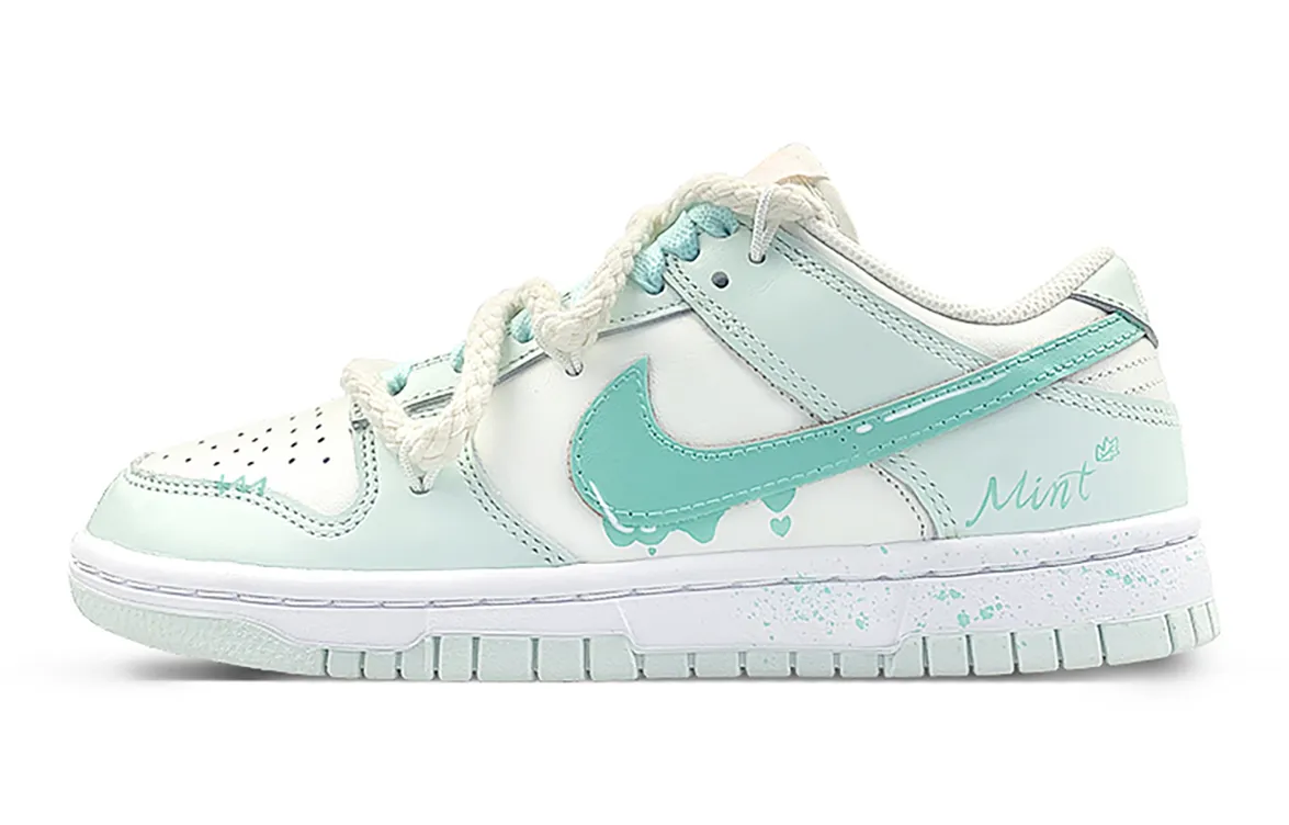 Nike Dunk Wear resistant And Lightweight Low top Skateboard Shoes Women's Light Green