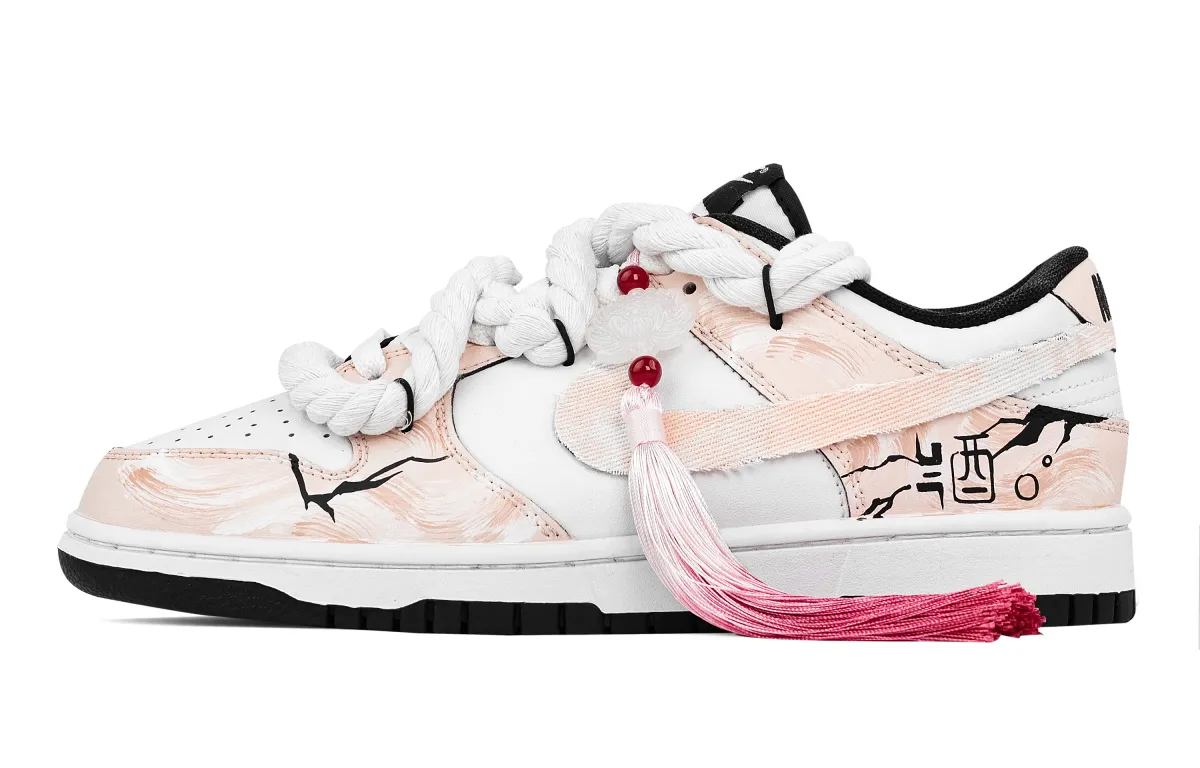Nike Dunk Agarwood Silk Abrasion Resistant Low top Skateboard Shoes Unisex Pink White