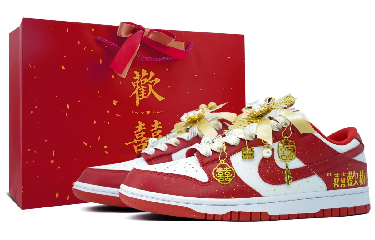 Nike Dunk Lightweight Breathable Lightweight And Breathable Low top Skateboard Shoes Unisex Wedding Red