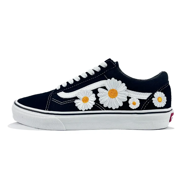 Vans Slip Resistant Lightweight Non slip Lightweight Low top Skateboard Shoes Unisex Black White