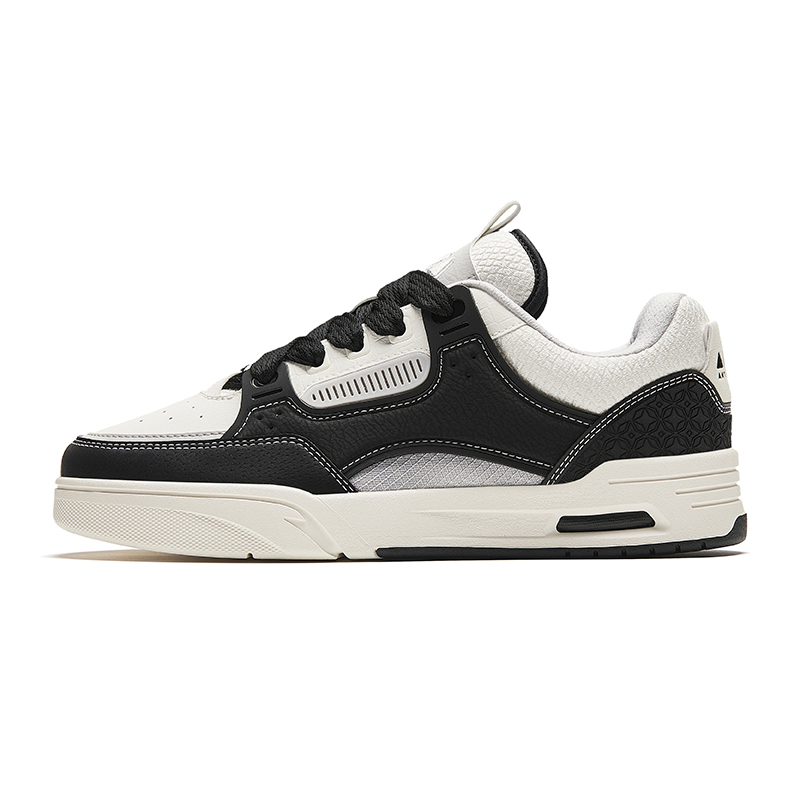 Anta AOJIE Cushioning, Wear Resistant Low top Skateboard Shoes Men's Black White