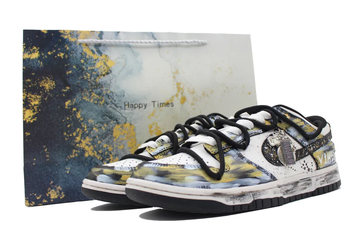Nike Dunk Gold Mining In The Waves Coverage Abrasion Resistant Low top Skateboard Shoes Unisex Black Gold