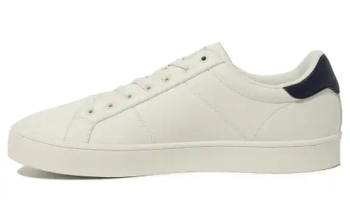 FILA Court Deluxe V2 Low top Skateboard Shoes Unisex White
