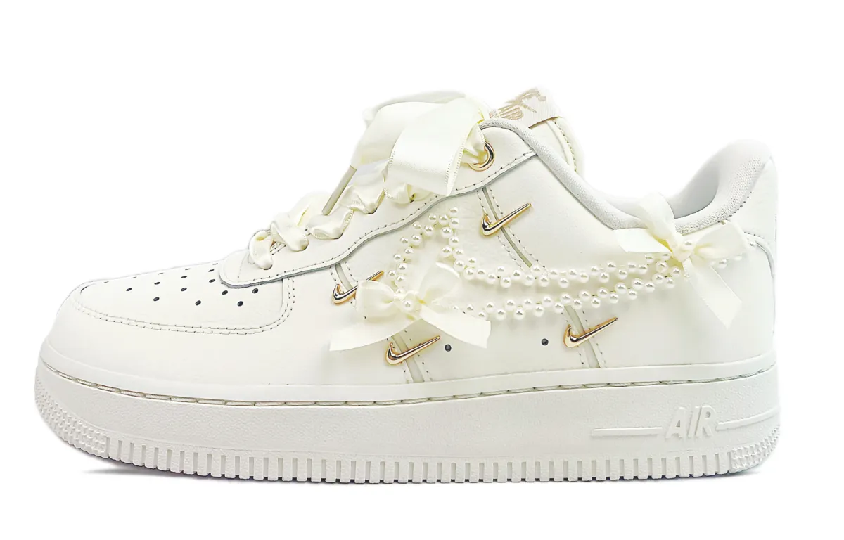Nike Air Force 1 Slip Resistant Abrasion Resistant Low top Skateboard Shoes Women's White