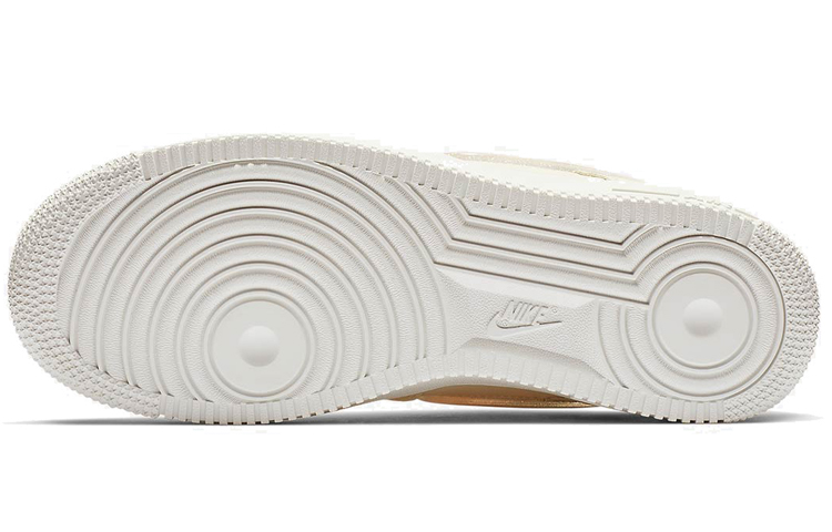 Женские кроссовки Nike Air Force 1 Wmns jelly puff OG (бежевый) — фото 6