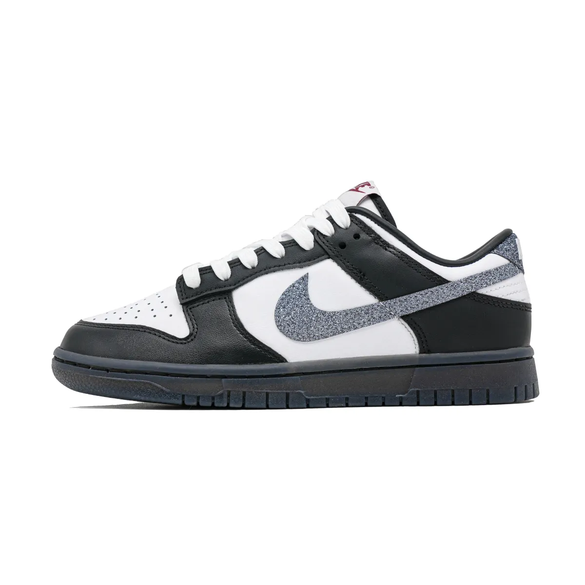Nike Dunk Abrasion Resistant Abrasion Resistant Low top Skateboard Shoes Women's Black White Silver