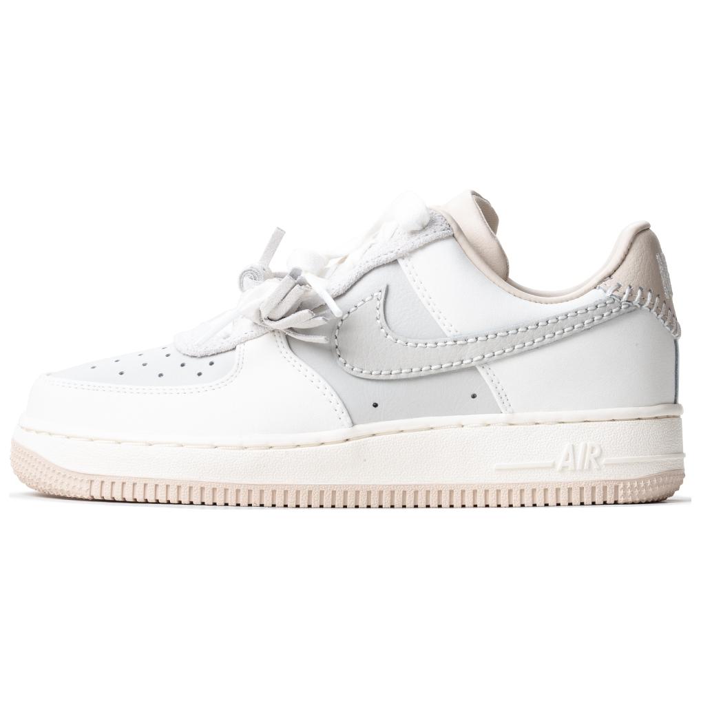 Женские кроссовки Nike Air Force 1 '07 (бежево-розовые)