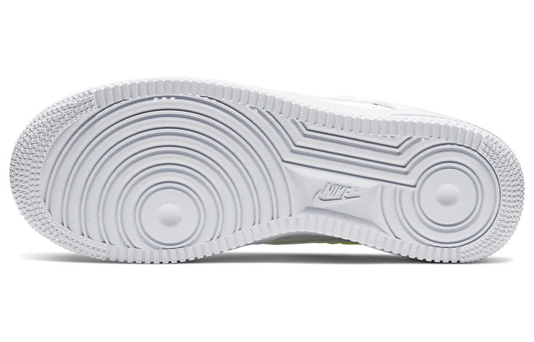 Женские кроссовки Nike Air Force 1 (бело-зеленые) — фото 5