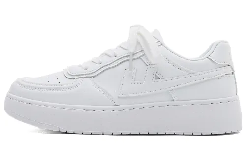 Warrior, trendy classic Air Force One, couple shoes, fashionable campus, work and commuting, simple and elegant, non-slip, wear-resistant and lightweight, low-top sneakers, same style for men and women, white