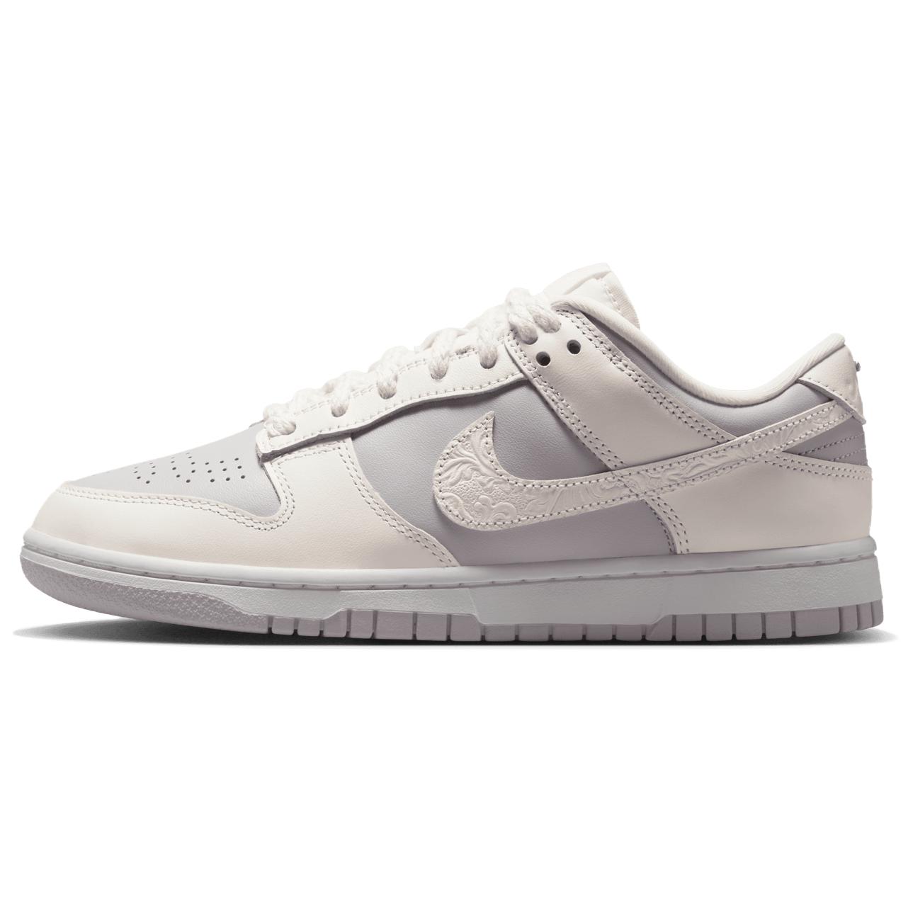 Женские кроссовки Nike Nike Dunk Low (серо-бежевые)