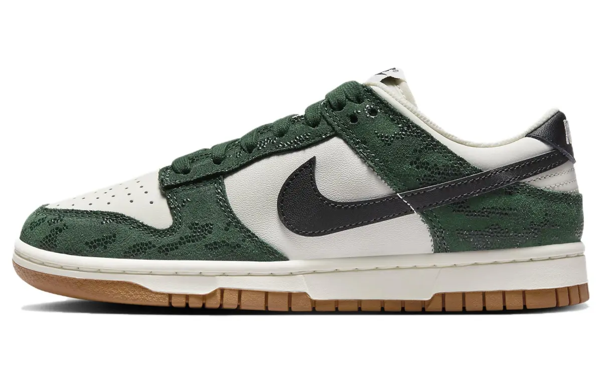 Nike Dunk Suede Low top Skateboard Shoes Women's White Green