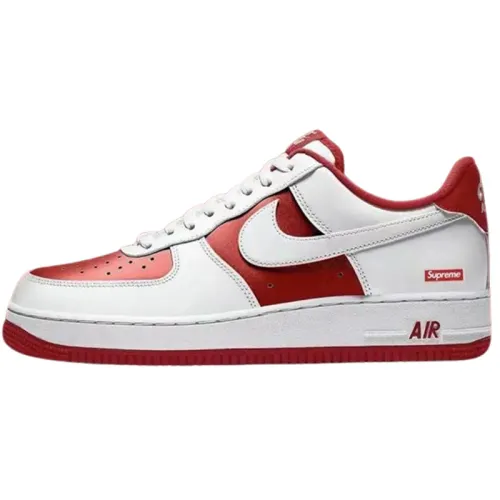 Supreme x Nike Air Force 1 Casual Skate Shoes Slip Resistant Low top Skateboard Shoes Men's White Red