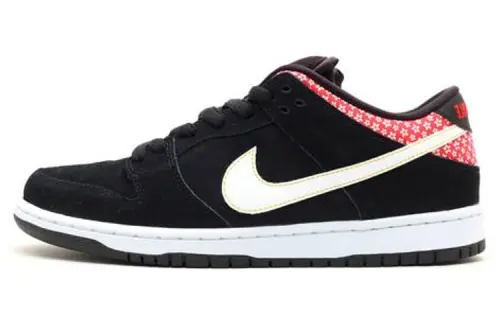Nike SB Dunk Low Firecracker