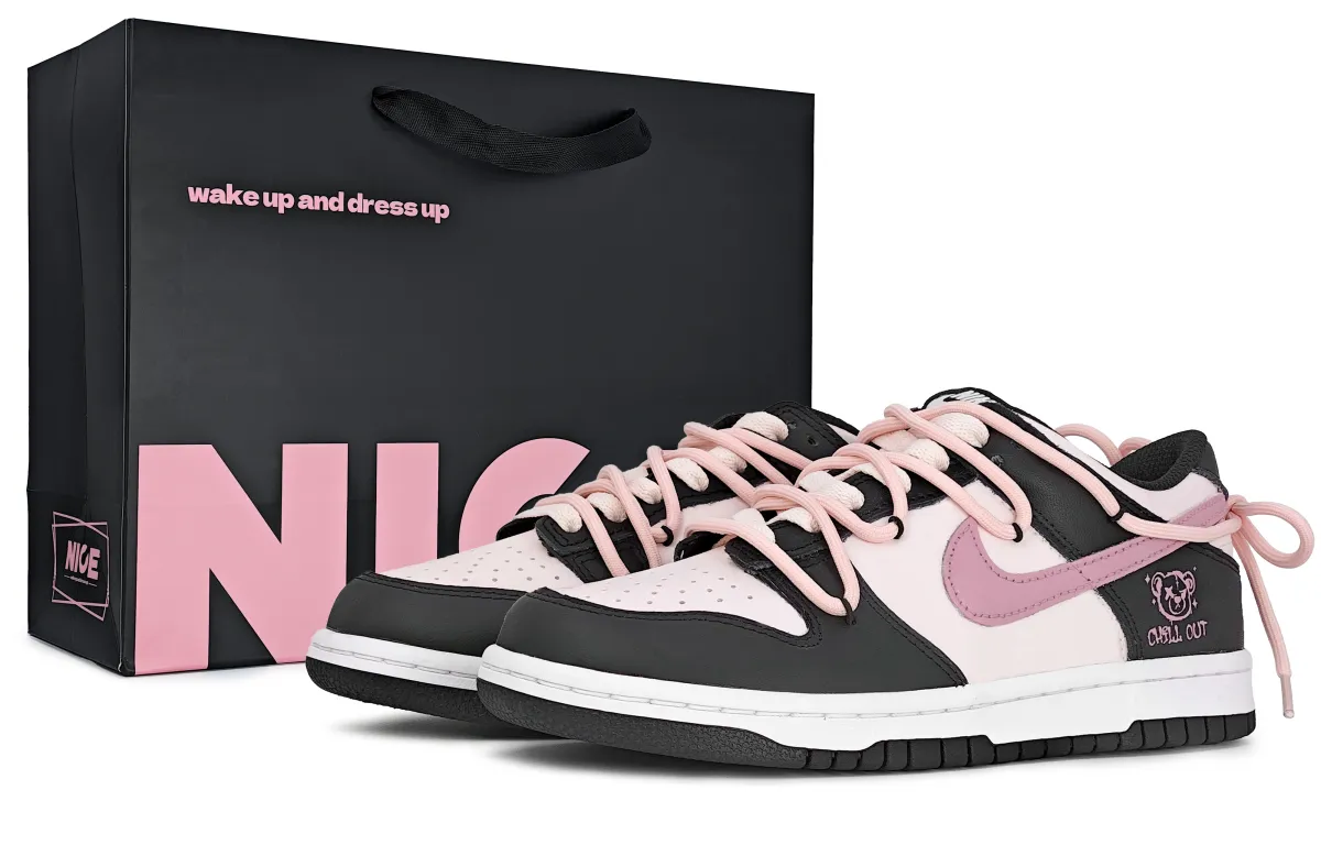 Nike Dunk Berry Bear Abrasion Resistant Low top Skateboard Shoes Women's Black Pink