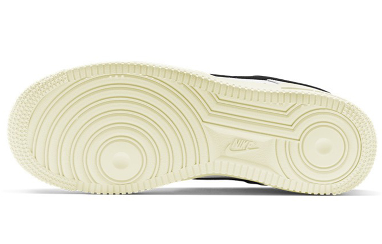 Женские кроссовки Nike Air Force 1 7 (бежевыйбелый / черный) — Бежевыйбелый / чёрный — фото 4