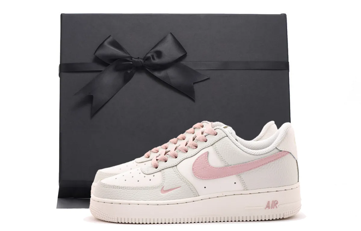 Nike Air Force 1 Coverage Abrasion Resistant Low top Skateboard Shoes Women's Light Gray
