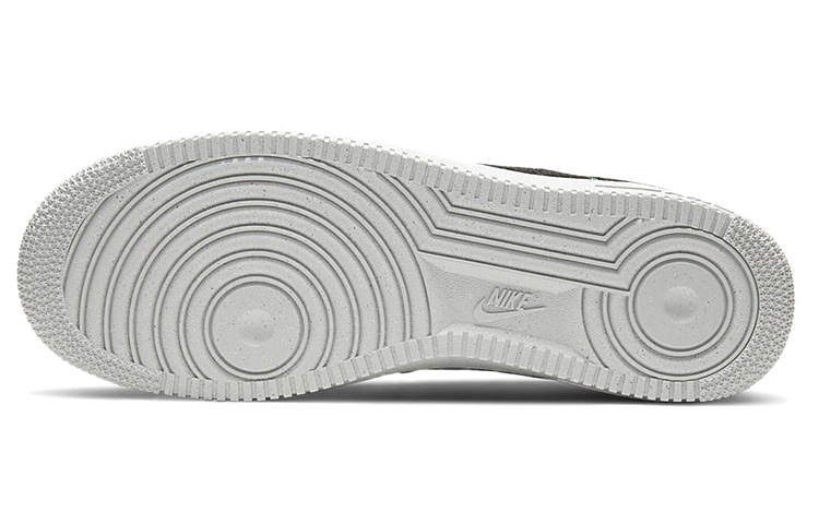 Мужские кроссовки Nike Air Force 1 07 LV8 (черный / серый / зеленый / белый) — Чёрный / серый / зелёный / белый — фото 6