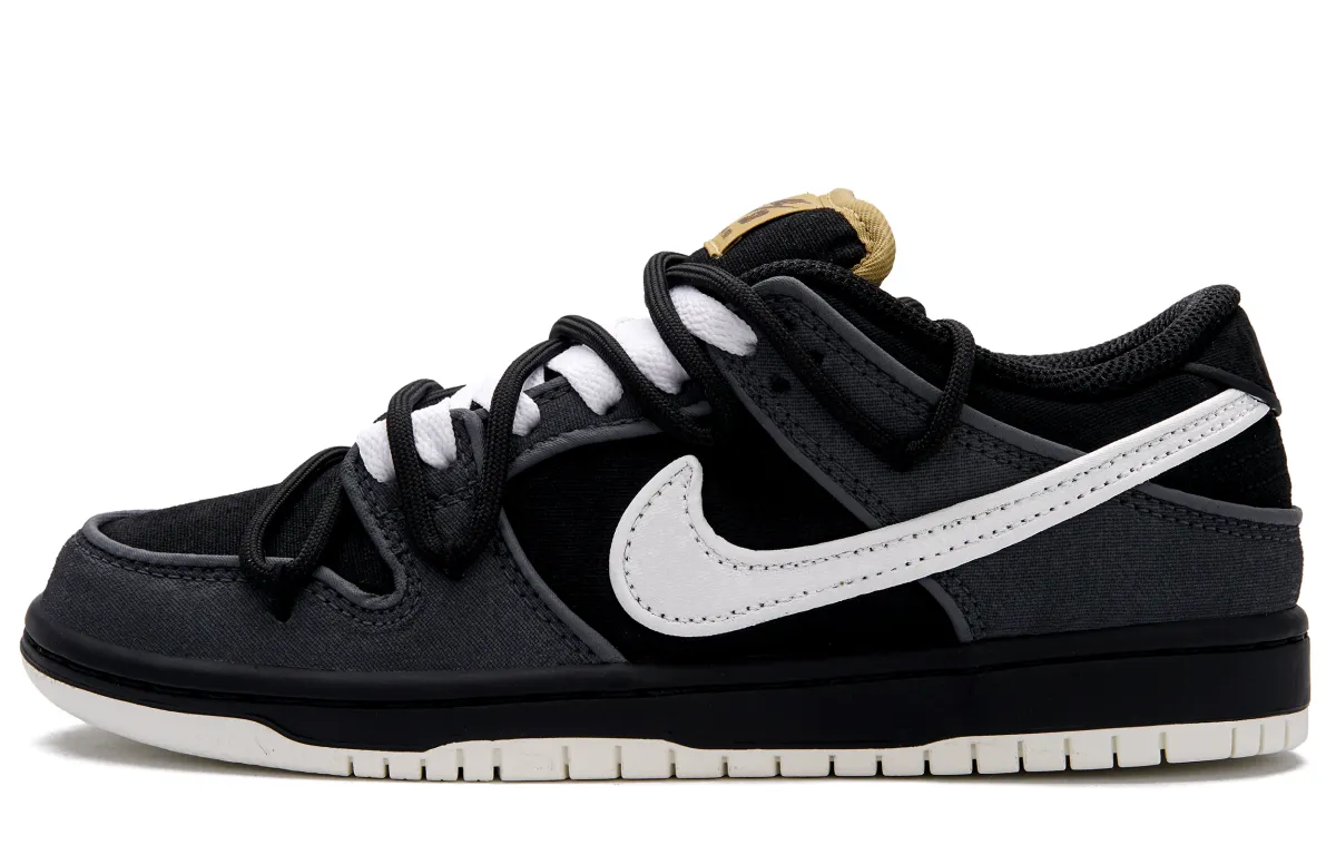 Nike Dunk SB Universal Gravity Slip-Resistant Slip-Resistant Low-top Skateboard Shoes Unisex Black White