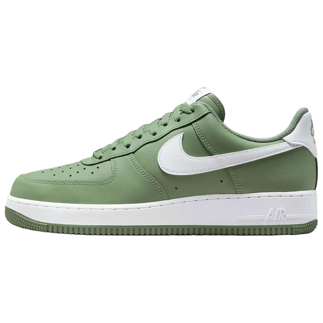 Мужские кроссовки Nike Air Force 1 (зелено-белые)