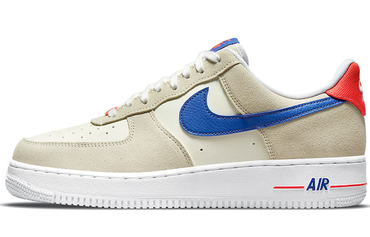 Мужские кроссовки Nike Air Force 1 07 LV8 "USA" (бело-сине-красная) — фото 1