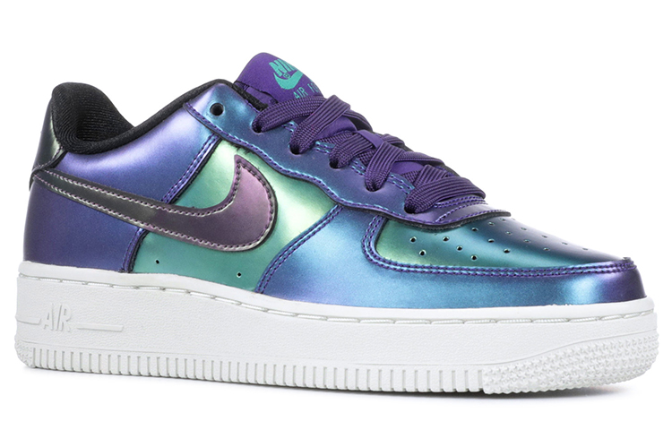 Женские кроссовки Nike Air Force 1 LV8 (фиолетовые) — фото 3