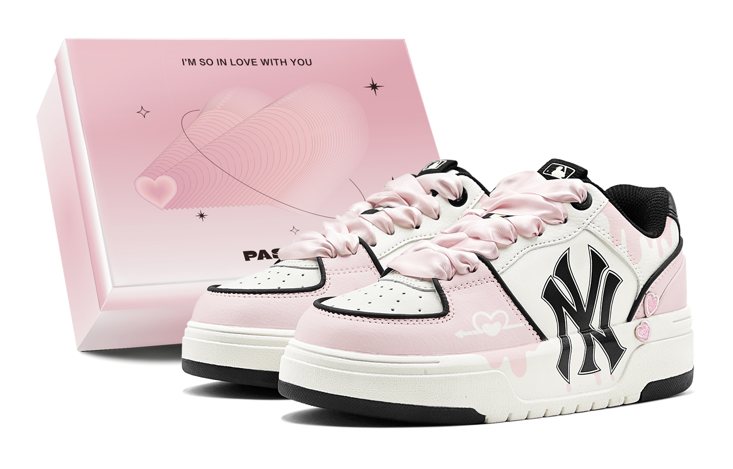 MLB Chunky Liner Summer Travel, Romantic Casual Sweetheart Lover, Heart Fabric Patch Low top Skateboard Shoes Unisex