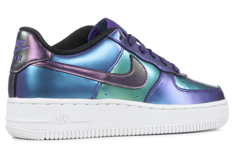 Женские кроссовки Nike Air Force 1 LV8 (фиолетовые) — фото 4