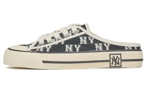 MLB Playball Mule New York Yankees Slip Resistant Abrasion Resistant Low top Skateboard Shoes Unisex Black Beige