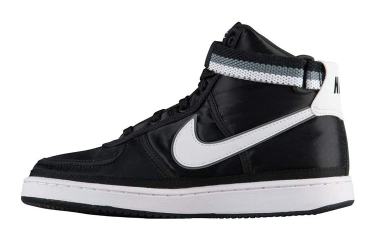 Женские кроссовки Nike Air Vandal (черно-белые)