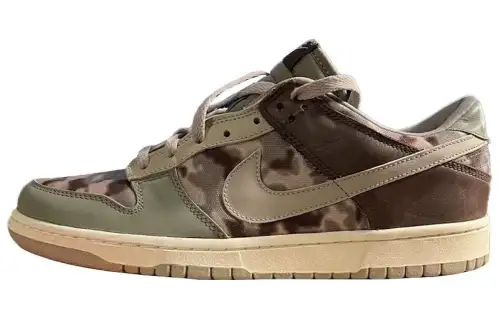 Nike Dunk Low Premium Classic Olive Chino
