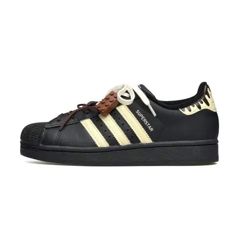 Adidas Originals SUPERSTAR Abrasion Resistant Abrasion Resistant Low top Skateboard Shoes Unisex Black Yellow