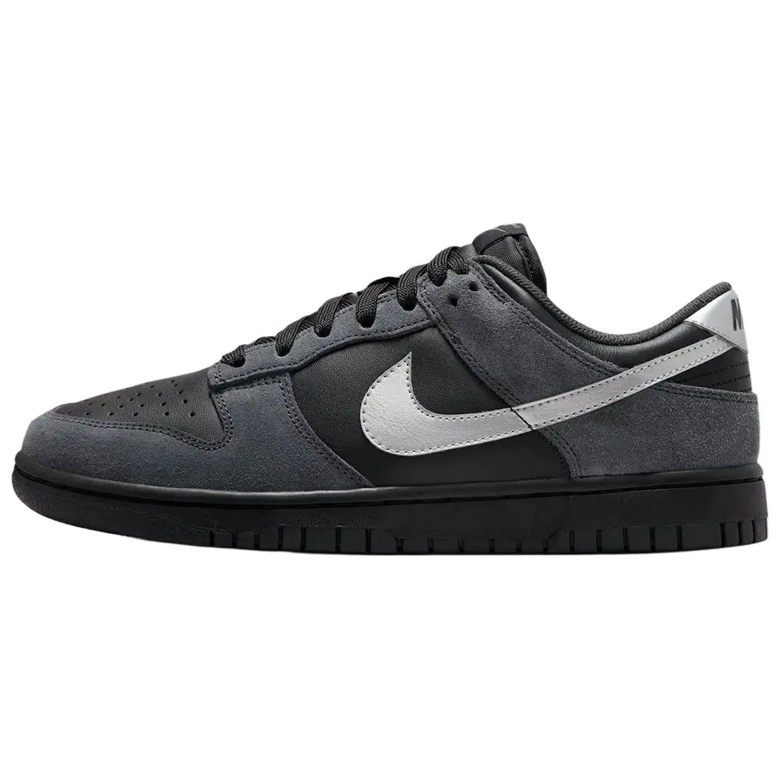 Nike Dunk Low top Skateboard Shoes Men's Black