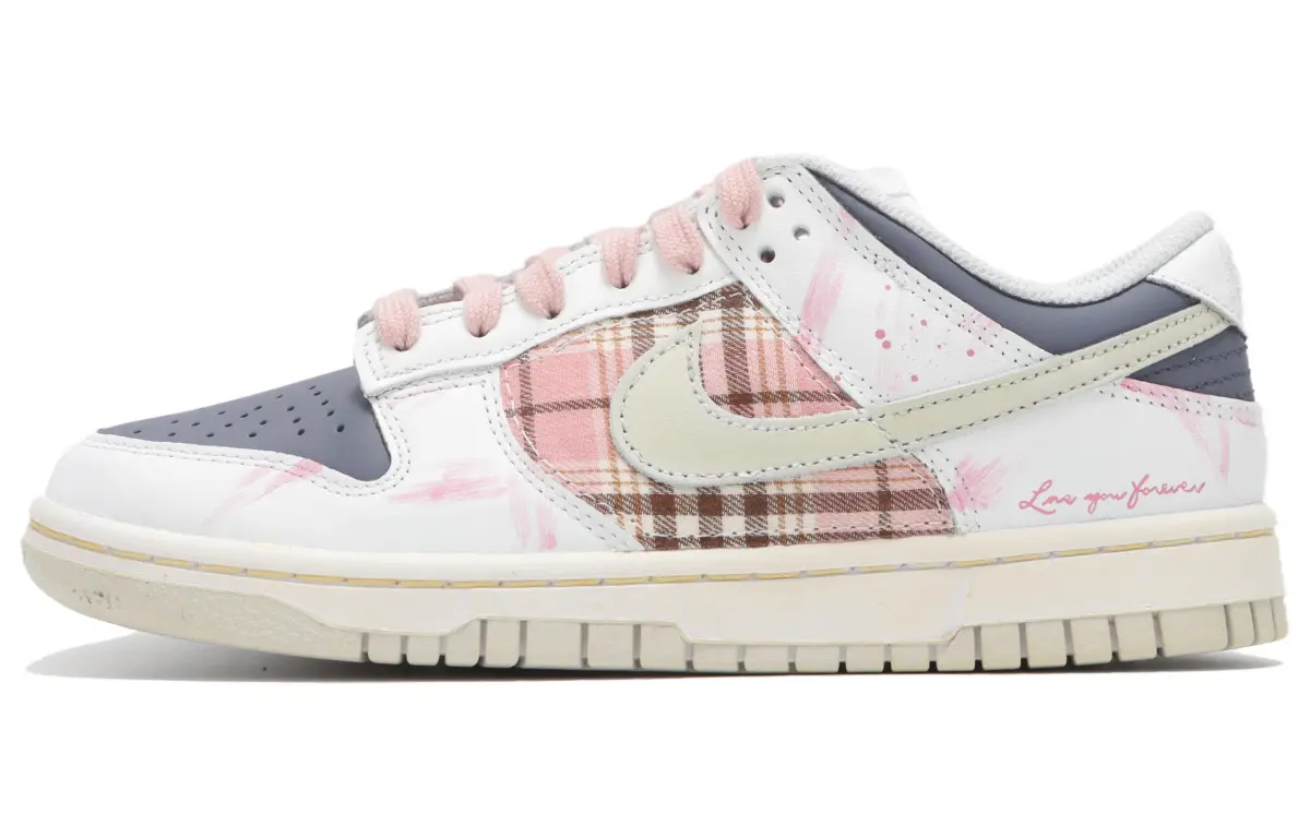 Nike Dunk Abrasion Resistant Abrasion Resistant Low top Skateboard Shoes Unisex White Pink