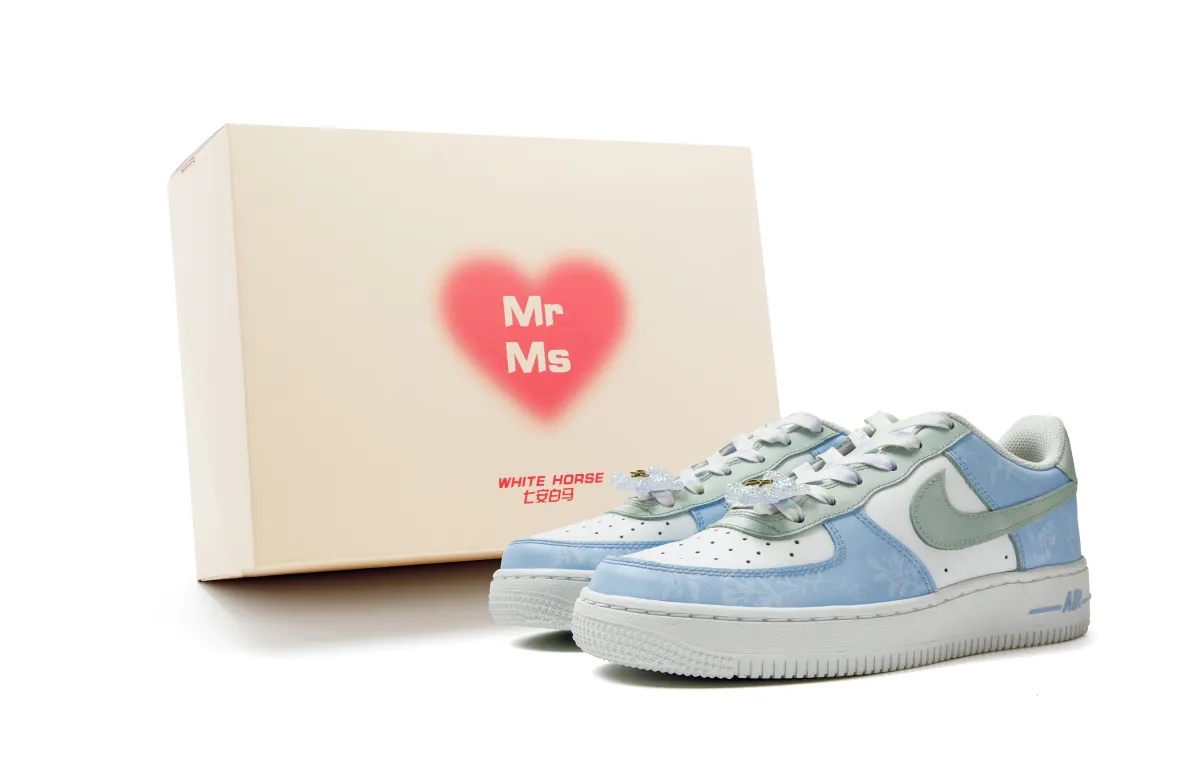 Nike Air Force 1 Slip Resistant Abrasion Resistant Low top Skateboard Shoes Women's White Blue