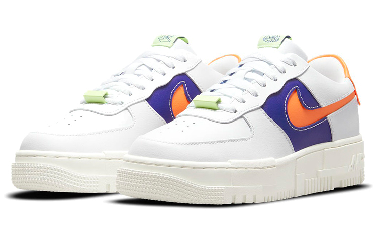 Женские кроссовки Nike Air Force 1 Pixel (бело-оранжево-синие) — фото 3