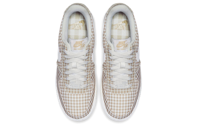 Женские кроссовки Nike Air Force 1 07 QS (бело-коричневые) — фото 3