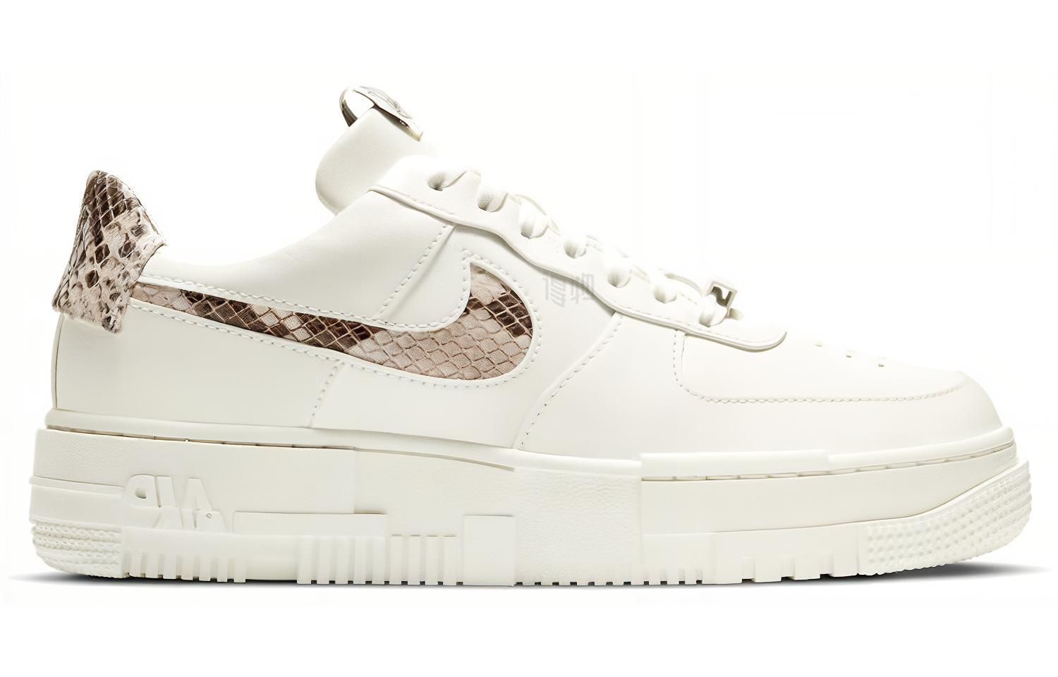 Женские кроссовки Nike Air Force 1 Pixel SE "Sail Snake" (кремовые) — Молочный — фото 2