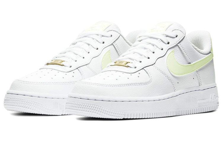 Женские кроссовки Nike Air Force 1 (бело-зеленые) — фото 3