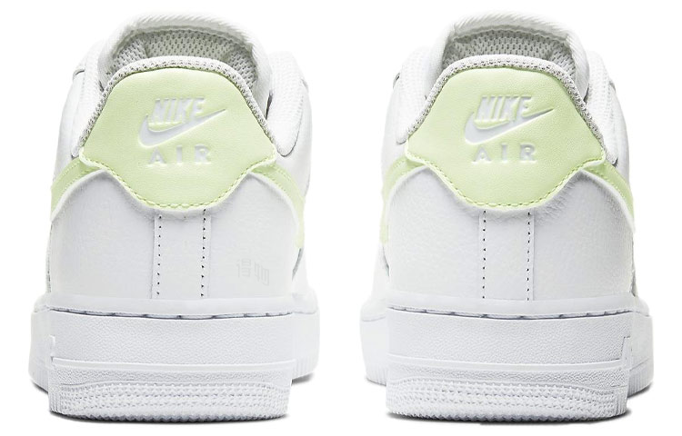 Женские кроссовки Nike Air Force 1 (бело-зеленые) — фото 4